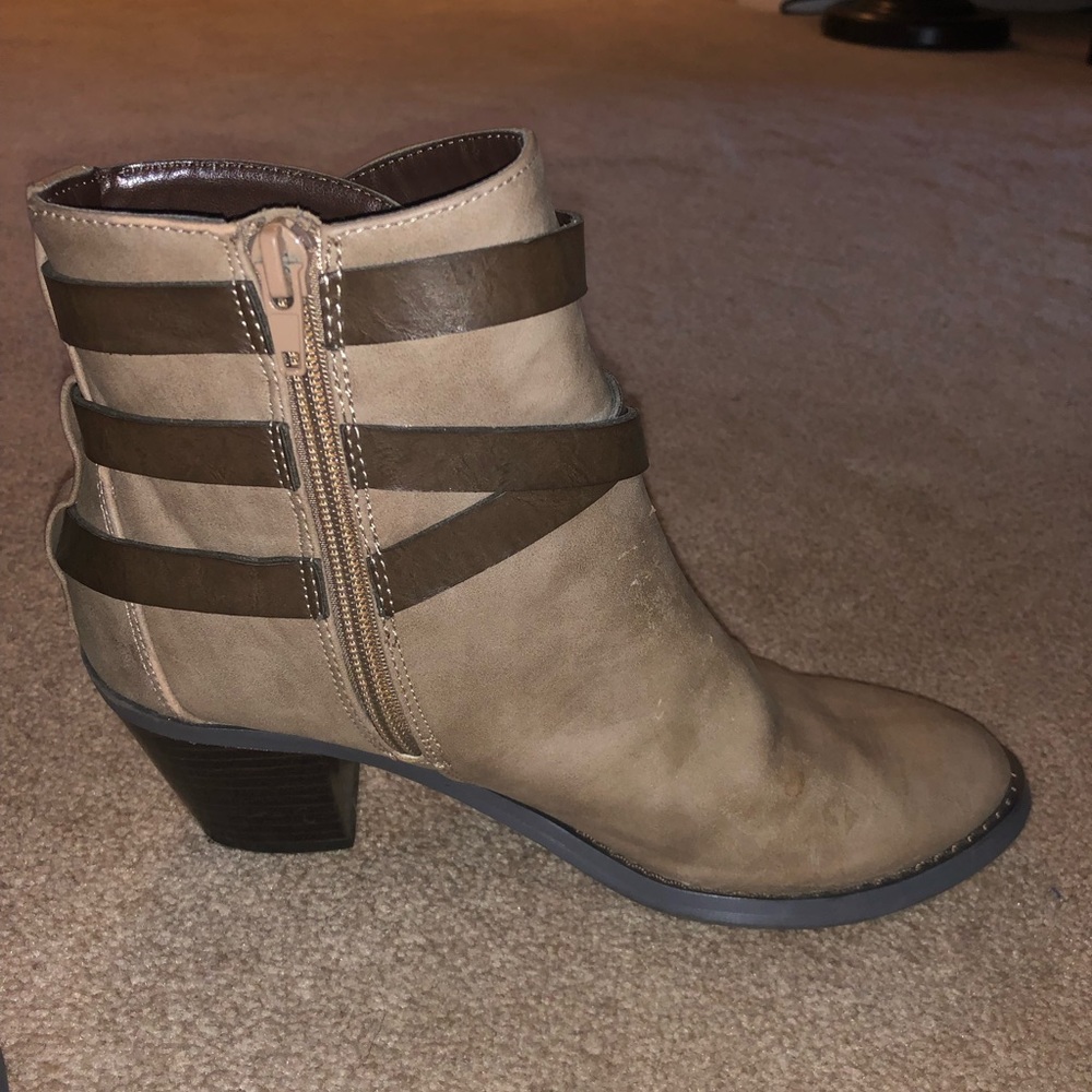 Fall booties ❤️ - Picture 6 of 6